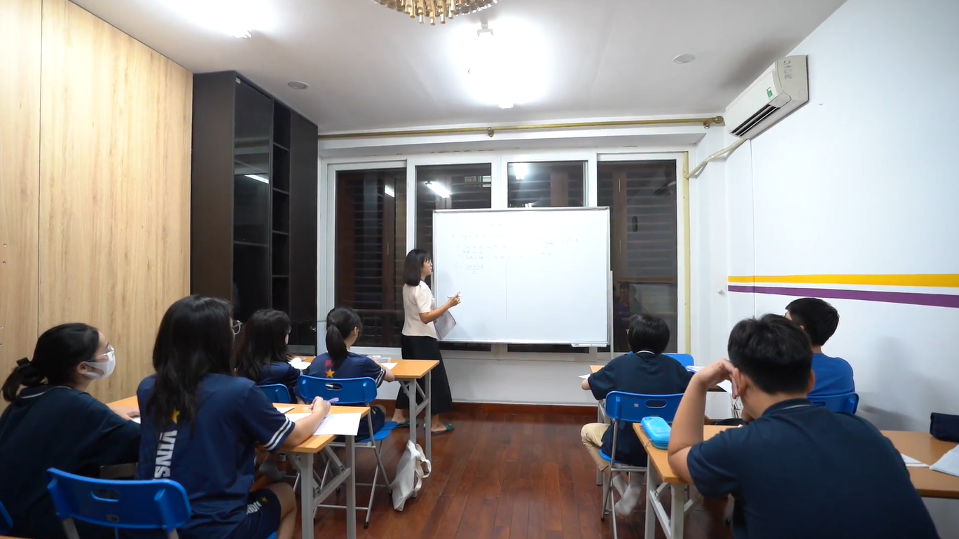 THẤU HIỂU, CÙNG CON VƯỢT QUA ÁP LỰC THI CỬ